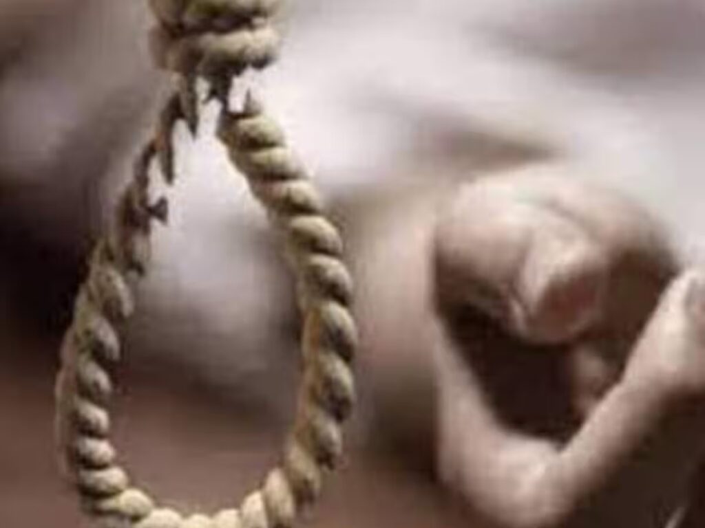 9वीं की छात्रा ने की आत्महत्या: परिजनों ने प्रिंसिपल और शिक्षक पर लगाया प्रताड़ना का आरोप