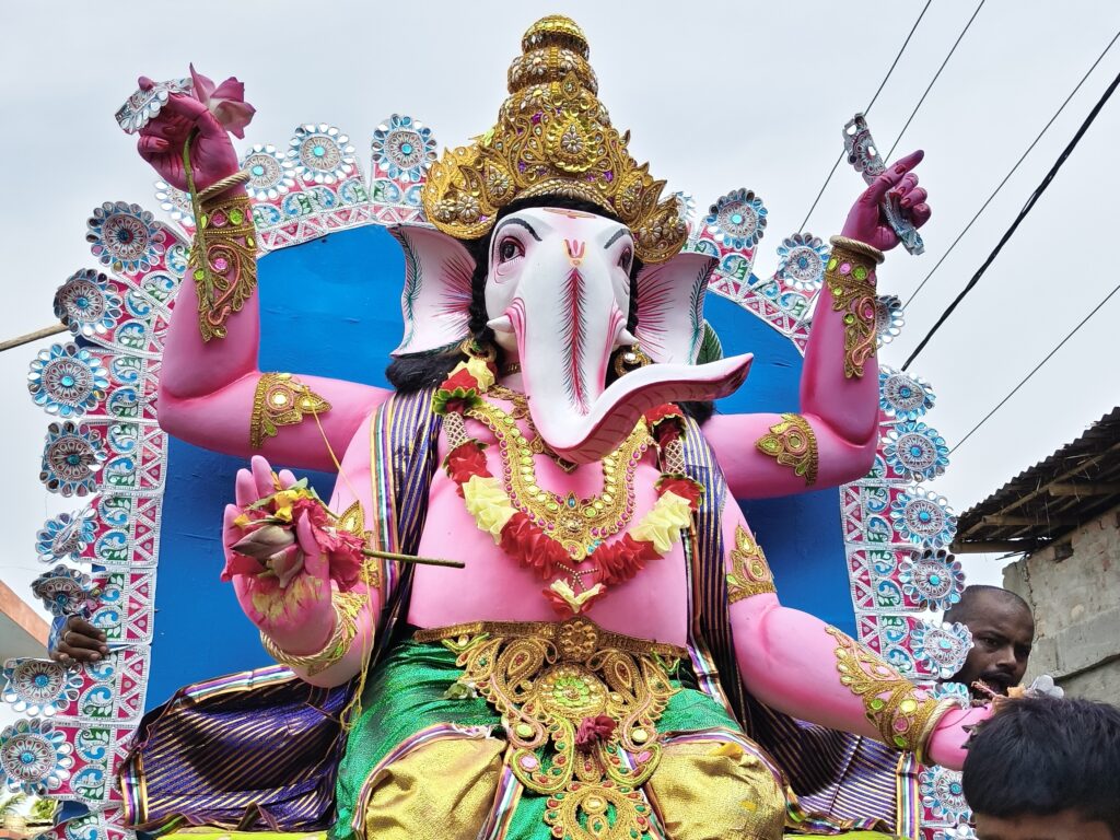 सितंबर में व्रत और त्योहारों की धूम