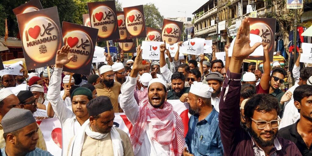 भिलाई में ‘आई लव मोहम्मद’ पोस्टर विवाद: मुस्लिम समाज ने यूपी पुलिस की कार्रवाई पर जताया विरोध, SDM से की मुलाकात