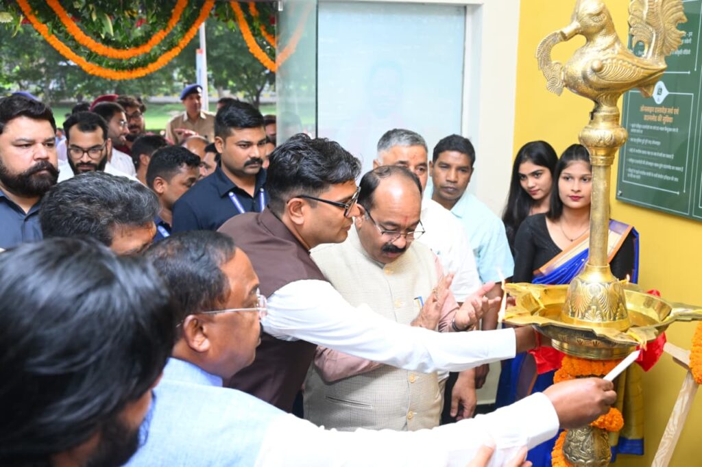 छत्तीसगढ़ में रजिस्ट्री हुई स्मार्ट – नवा रायपुर में देश का पहला अत्याधुनिक स्मार्ट पंजीयन कार्यालय शुरू