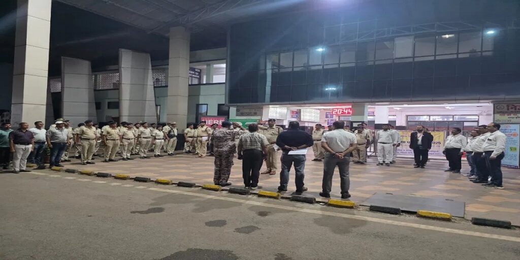 रायपुर रेलवे स्टेशन पर रात में हड़कंप… अलर्ट मोड पर पहुंची पुलिस-आरपीएफ