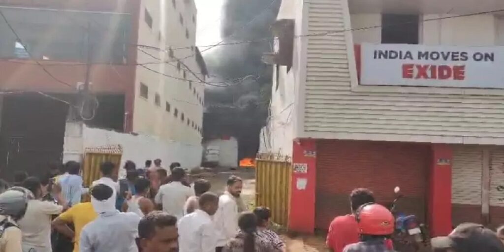 Breaking: राजधानी की फैक्ट्री में आग से अफरा-तफरी, दमकल की टीम मौके पर