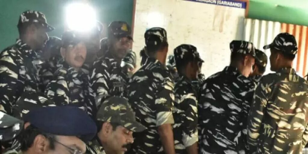 CRPF कैंप में क्रिकेट फीवर, जवानों ने टीम इंडिया की जीत पर जमकर खुशी मनाई