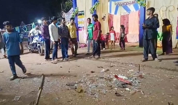 नो-एंट्री जोन में डंपर हादसा: 7 वर्षीय मासूम का हाथ कट गया, गांव में भारी आक्रोश