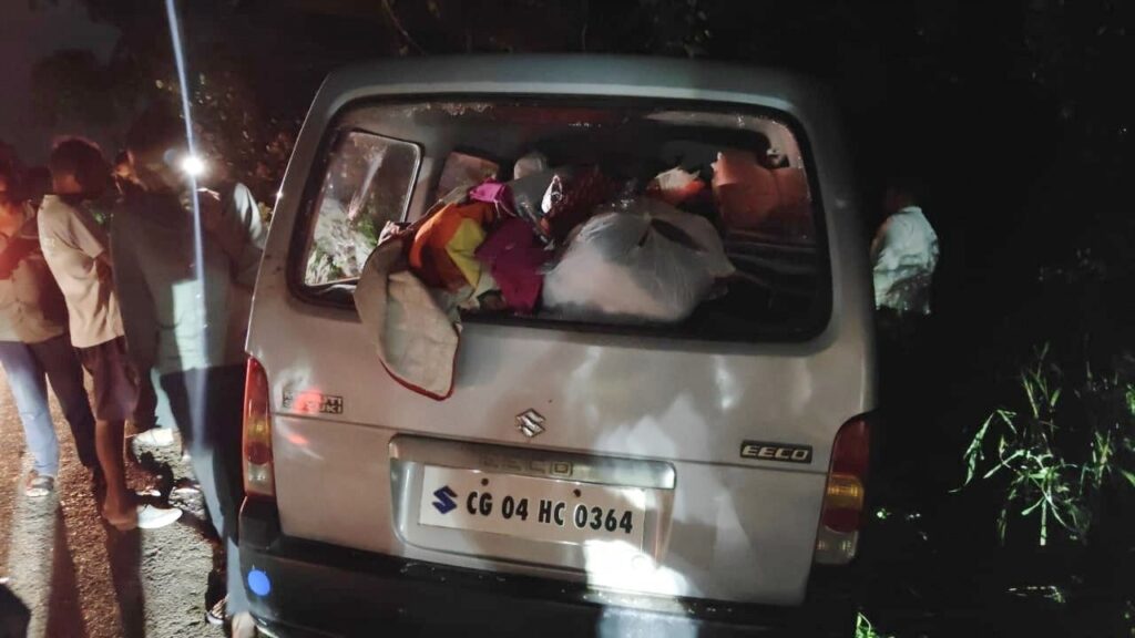 भटगांव रोड एक्सीडेंट: नशे में चालक की लापरवाही से 1 की मौत, 2 घायल भटगांव रोड एक्सीडेंट