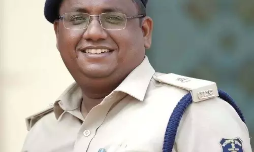 शहीद आकाश राव गिरपुंजे को मिलेगा ‘छत्तीसगढ़ शौर्य पदक’ राज्य स्थापना दिवस पर बहादुरी और कर्तव्यनिष्ठा के प्रतीक 14 वीर पुलिसकर्मी होंगे सम्मानित