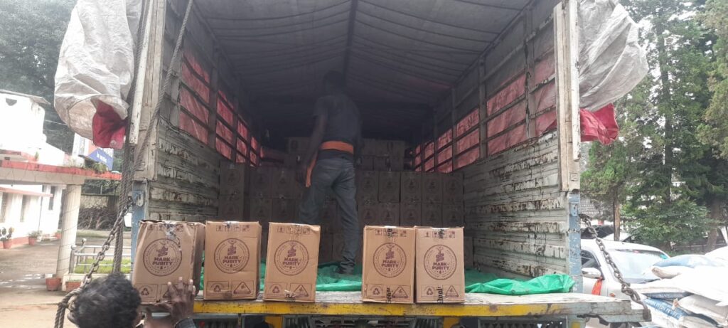 जशपुर में 22 लाख से अधिक अवैध शराब तस्करी का खुलासा: पंजाब से बिहार जा रही ट्रक पकड़ी, दो गिरफ्तार