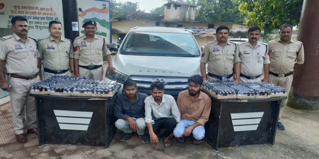 लग्जरी कार में 495 शीशी प्रतिबंधित कफ सिरप के साथ 3 तस्कर गिरफ्तार, जेल में मनाएंगे दिवाली