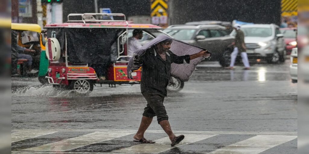 Weather Alert: प्रदेश में बदलेगा मौसम का रुख, कई जिलों में आज तेज बारिश के आसार