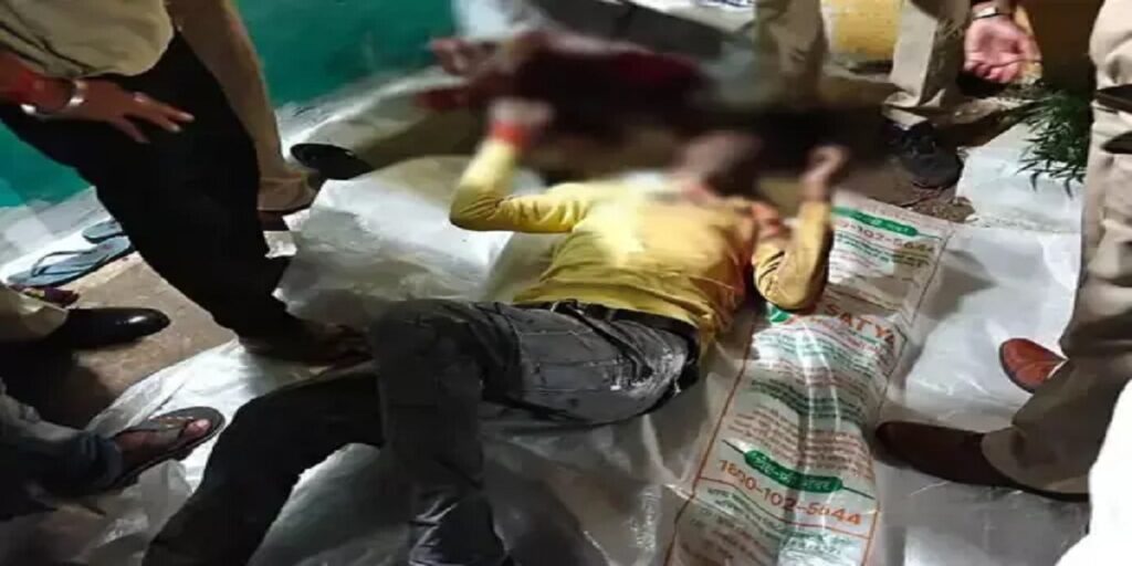 फावड़े से ताबड़तोड़ वार… बेटों ने मां के लिव-इन पार्टनर को उतारा मौत के घाट