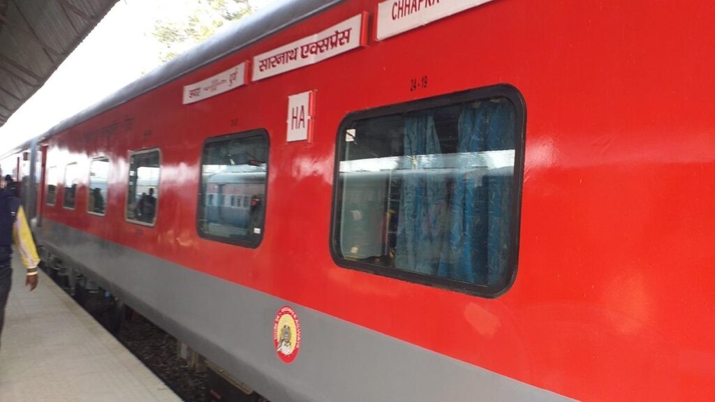 यात्रियों के लिए बड़ी खबर: सारनाथ एक्सप्रेस 33 दिनों के लिए रद्द, दिसंबर से फरवरी तक नहीं चलेगी ट्रेन