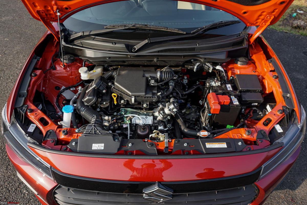 Maruti Suzuki Dzire सिर्फ ₹1 लाख डाउन पेमेंट पर! जानें ऑन-रोड प्राइस ₹8.33 लाख, फीचर्स, फाइनेंस प्लान, माइलेज और किफायती मेंटेनेंस।