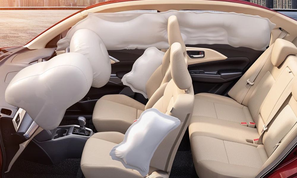 Maruti Suzuki Dzire सिर्फ ₹1 लाख डाउन पेमेंट पर! जानें ऑन-रोड प्राइस ₹8.33 लाख, फीचर्स, फाइनेंस प्लान, माइलेज और किफायती मेंटेनेंस।