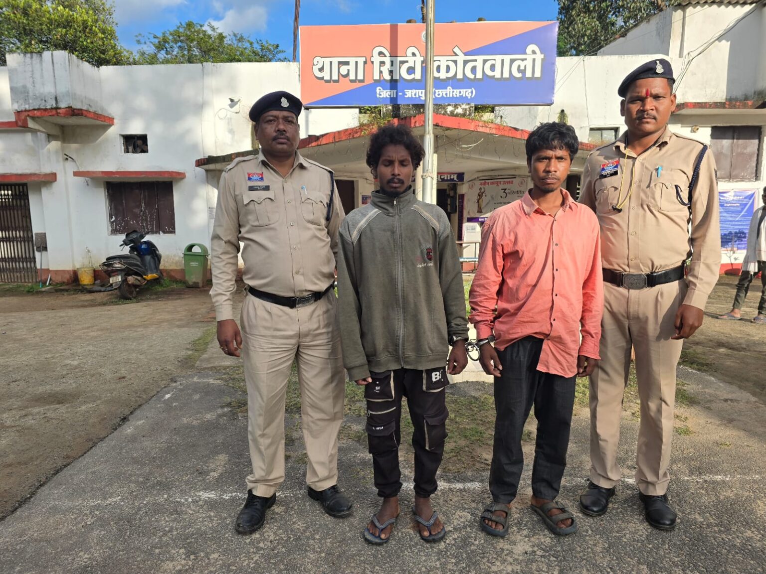 दोस्ती में छिपी दुश्मनी और कमीशन के नाम पर हुआ खून, जशपुर पुलिस ने सुलझाई अधजली लाश की गुत्थी