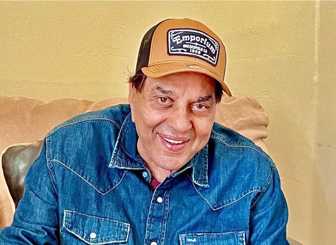 ही-मैन धर्मेंद्र नहीं रहे 89 वर्ष की उम्र में ली अंतिम सांस, फिल्म जगत में शोक की लहर