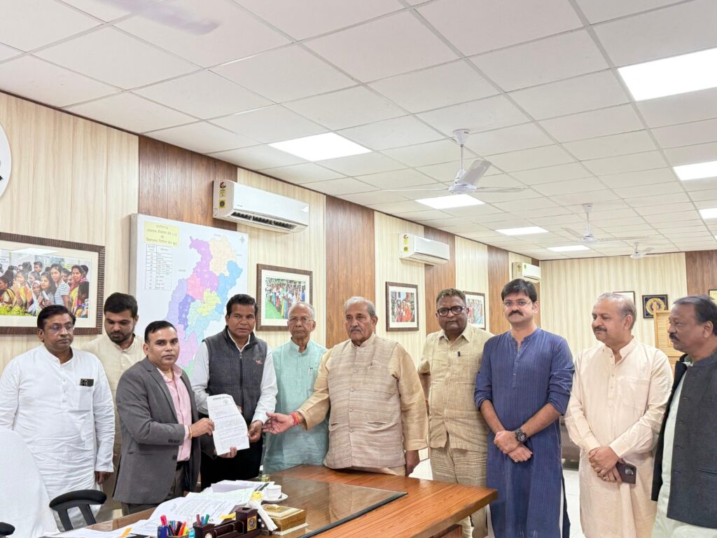 छत्तीसगढ़ कांग्रेस ने निर्वाचन आयोग से की मुलाकात — SIR की समय सीमा बढ़ाने की मांग