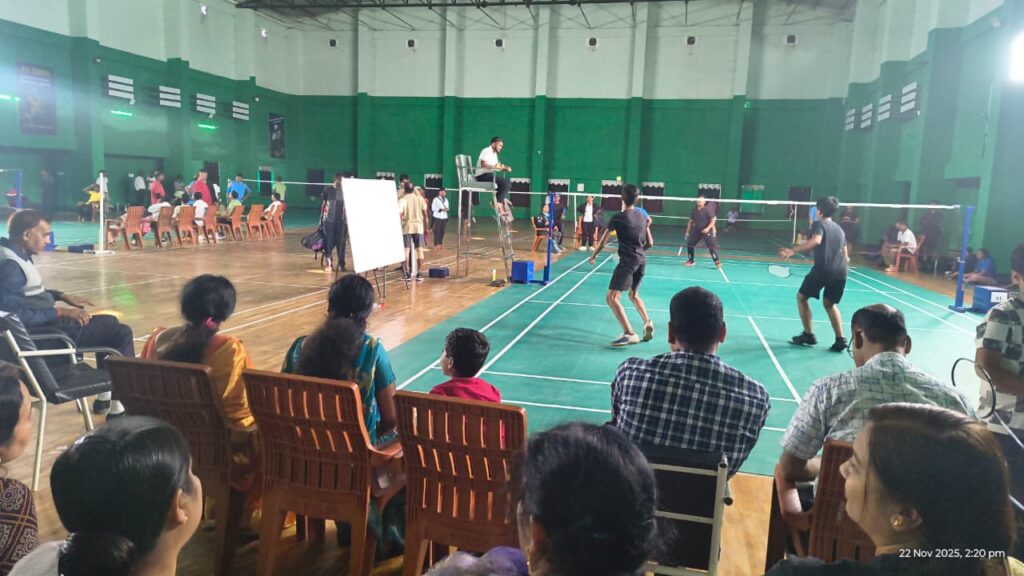 कुनकुरी में जिला स्तरीय ओपन बैडमिंटन प्रतियोगिता का हुआ भव्य शुभारंभ: पहले दिन जिले के 140 खिलाड़ियों ने दिखाया अपना जौहर