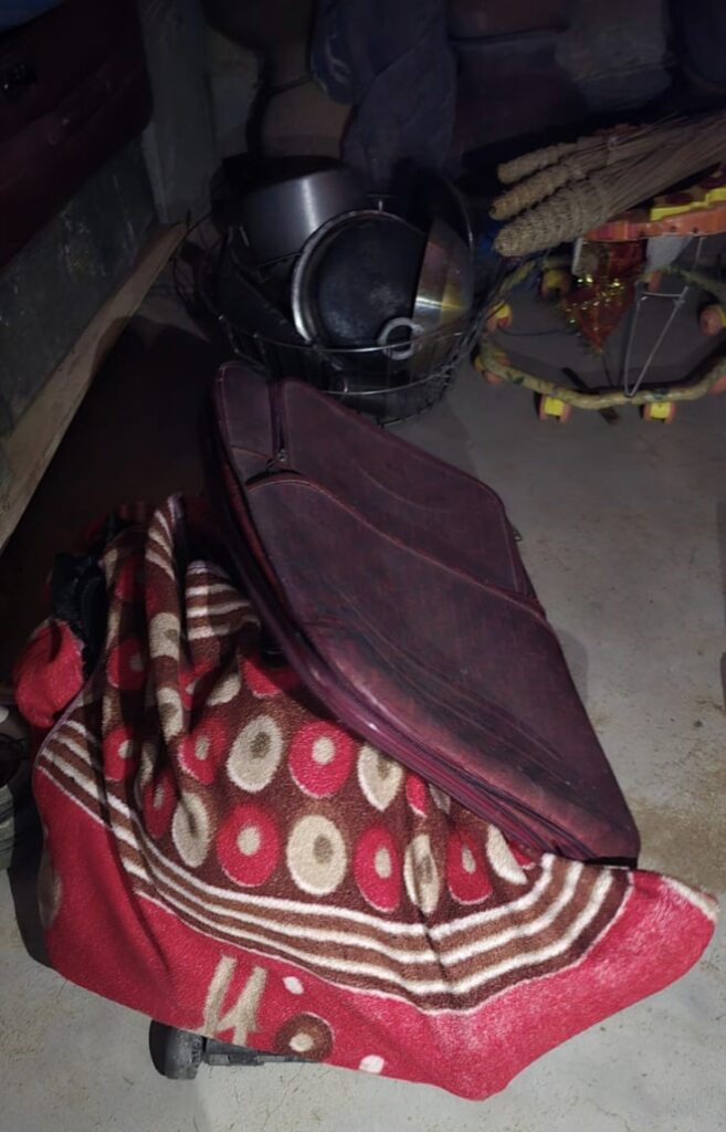 दिल दहला देने वाली घटना :पत्नी ने की पति की हत्या, शव को सूटकेस में भरकर हुई फरार