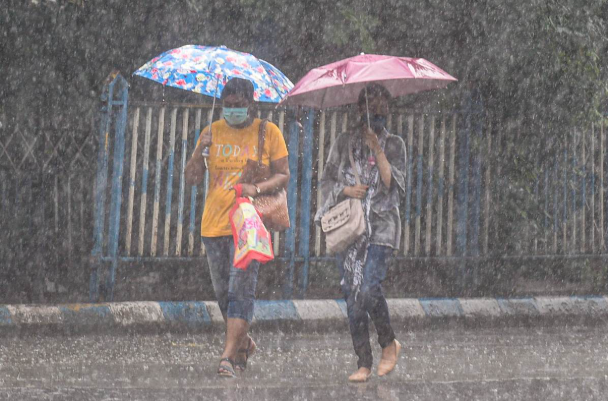 Weather Alert: IMD ने जारी किया अलर्ट, बारिश और तेज हवाओं की संभावना