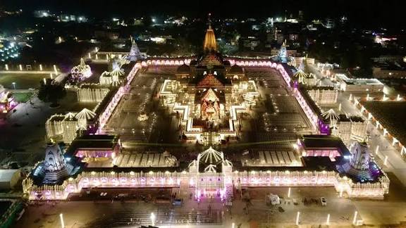 राम मंदिर में ध्वजारोहण आज का ऐतिहासिक क्षण पीएम मोदी शिखर पर लहराएंगे भगवा ध्वज