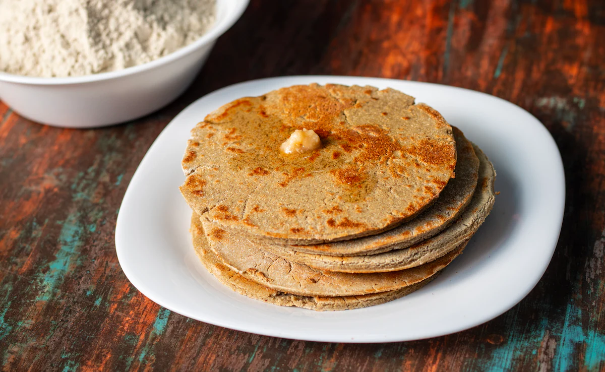 बाजरे की रोटी