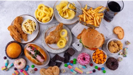 सिर्फ मिठाई नहीं, ये रोज़ खाने वाले फूड्स भी बढ़ाते हैं टाइप-2 डायबिटीज का खतरा