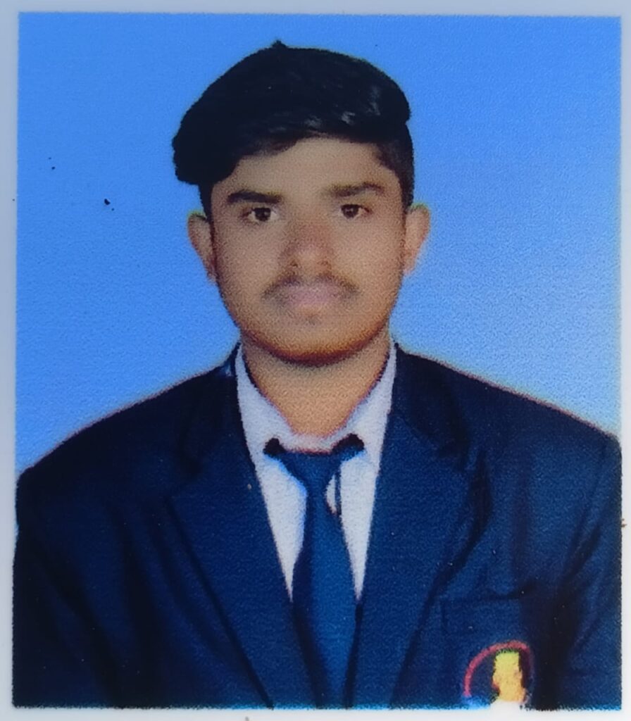 फूड वेंडर के बेटे ने बढ़ाया जशपुर का मान रूपेश लायेक राज्य टॉपर सूची में शामिल