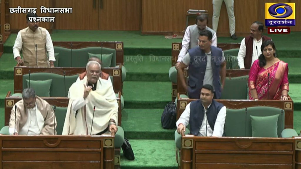 छत्तीसगढ़ विधानसभा शीतकालीन सत्र दूसरा दिन सदन में सैनेटरी मशीन, बेरोजगारी भत्ता और धान खरीदी पर तीखा टकराव