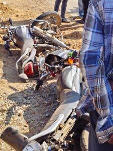 दर्दनाक सड़क हादसा: खटंगा के पास पिकअप की चपेट में आकर बाइक सवार की मौत