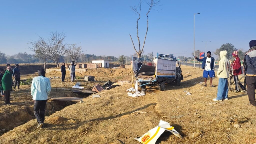 गुमला-राँची मार्ग पर भीषण सड़क हादसा: हाईवा ने पिकअप को रौंदा, 4 व्यवसायियों की मौत, 2 गंभीर