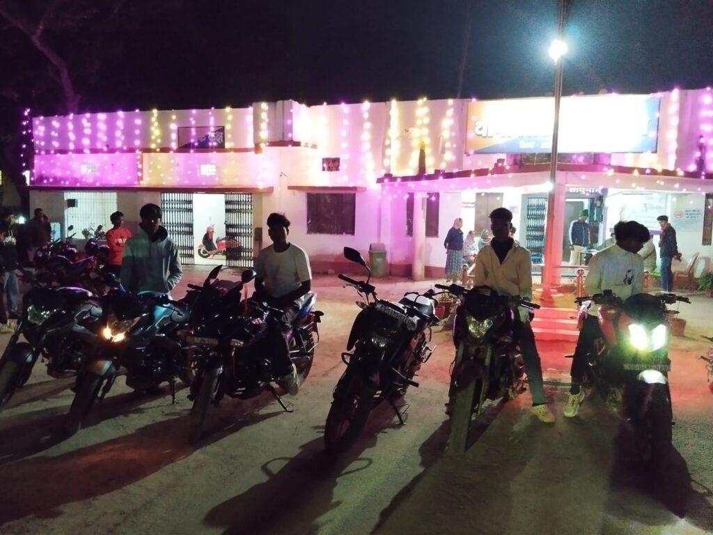 यातायात नियमों को लेकर जशपुर में सख्ती नवपदस्थ पुलिस कप्तान डॉ लाल उमेद सिंह के निर्देश पर कार्रवाई तेज