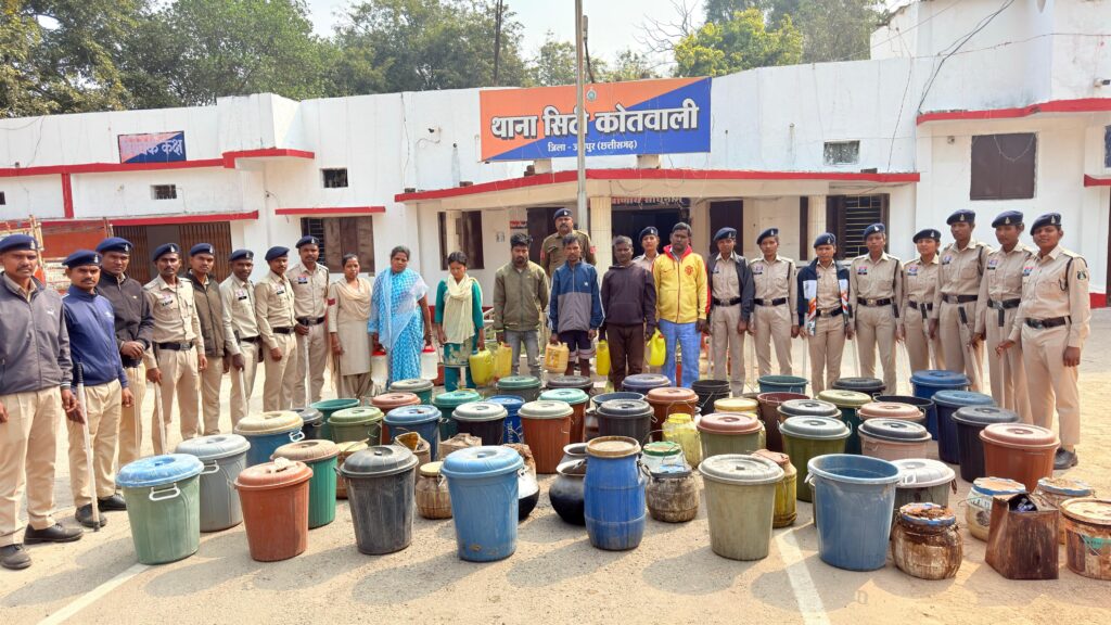 होली से पहले अवैध शराब के ठिकानों पर पुलिस की सर्जिकल स्ट्राइक, 5000 किलो लाहन नष्ट