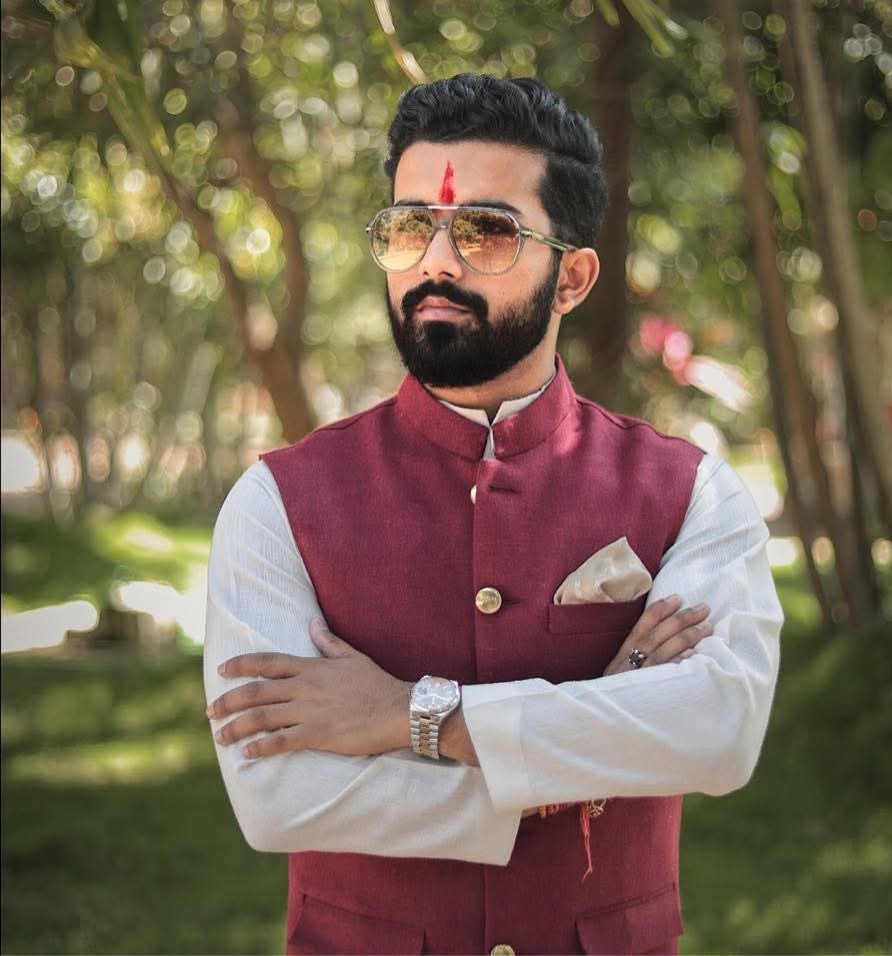 भाजयुमो जिलाध्यक्ष विजय आदित्य सिंह जूदेव ने दी होली की शुभकामनाएँ; युवाओं से की ‘समरस होली’ मनाने की अपील