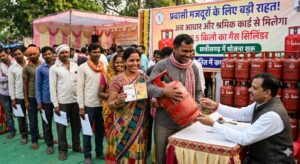 प्रवासी मजदूरों के लिए बड़ी राहत: अब आधार और श्रमिक कार्ड से मिलेगा 5 किलो का गैस सिलिंडर, छत्तीसगढ़ में योजना शुरू