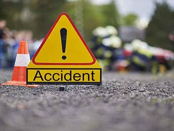 NH-43 पर बीती रात हुए दो भीषण हादसों में तीन मौतें: बतौली में फरार पिकअप की टक्कर से जीजा-साले की मौत, जशपुर में दर्दनाक हादसे के बाद शव सड़क पर रख चक्काजाम