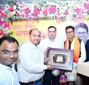 सुपीरियर ग्रुप ऑफ इंडस्ट्रीज के निदेशक नवनीत गर्ग और डॉ सुनील कुमार मिश्रा ने वित्त मंत्री श्री ओ.पी. चौधरी से की सौजन्य भेंट