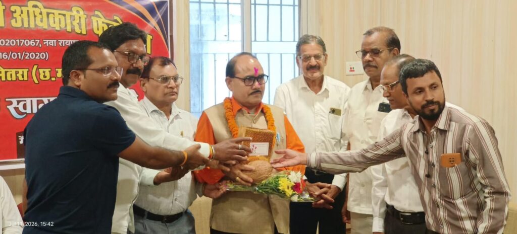फेडरेशन का जिला कार्यकारिणी पुनर्गठन और संगठन के लिए भवन की मांग विधायक दीपेश साहू से की गई, साथ ही पूर्व जिला संयोजक अश्वनी बनर्जी का हुआ सम्मान और विदाई