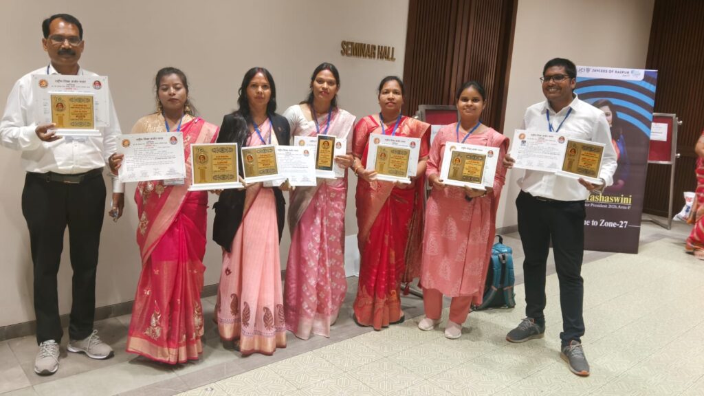 राष्ट्रीय शिक्षक सम्मान से गौरवान्वित हुआ जशपुर : जिले के सात शिक्षकों का रायपुर में हुआ सम्मान