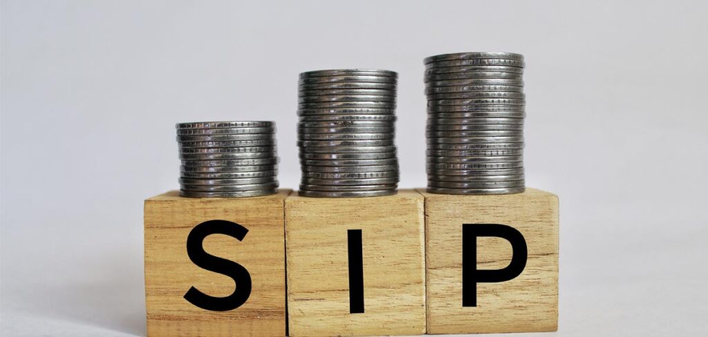 SIP Investment: क्या हर महीने ₹5,000 निवेश करके बना सकते हैं ₹11 लाख? जानिए आसान फॉर्मूला Mutual Fund SIP Investment Guide