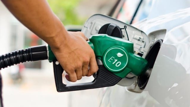 E20 Petrol से परेशान वाहन मालिकों के लिए बड़ी खबर, क्या फिर मिलेगा E10 का विकल्प? E20 Petrol से परेशान वाहन मालिकों के लिए बड़ी खबर, क्या फिर मिलेगा E10 का विकल्प?