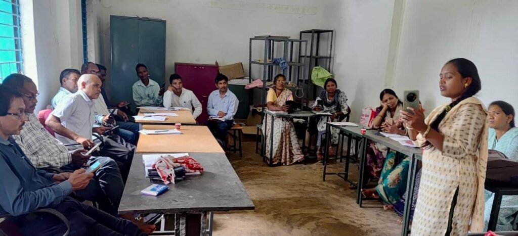बहेरना में संकुल स्तरीय भाषा शिक्षण कार्यशाला संपन्न: “सीमा की बकरी” कहानी के डेमो से शिक्षकों ने सीखे भाषा शिक्षण के नए गुर
