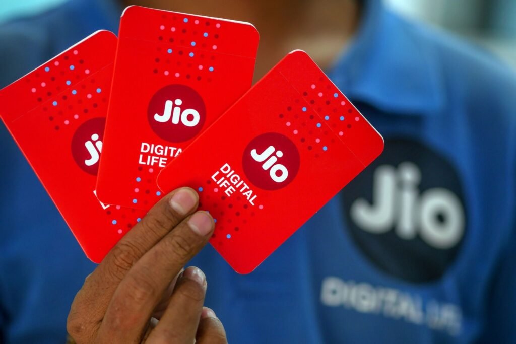 ₹300 खर्च करो और 1 साल तक रिचार्ज महंगा होने की चिंता भूल जाओ! Jio का नया ऑफर