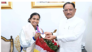 ग्लासगो कॉमनवेल्थ गेम्स में सिल्वर मेडल जीतने वाली ज्ञानेश्वरी यादव का सीएम हाउस में स्वागत, 30 लाख की राशि और आउट ऑफ टर्न DSP पद की घोषणा