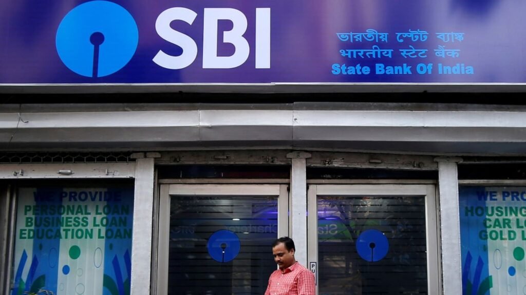 SBI खाताधारक ध्यान दें! 4 बार Cash Withdrawal के बाद देना होगा ₹15+GST SBI खाताधारक ध्यान दें! 4 बार Cash Withdrawal के बाद देना होगा ₹15+GST