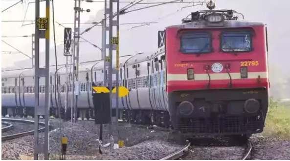 दिवाली-छठ पर घर जाने वालों के लिए राहत: नॉर्दर्न रेलवे चलाएगा 3000 फेरों की स्पेशल ट्रेनें, यूपी-बिहार के लिए कई नई गाड़ियां घोषित