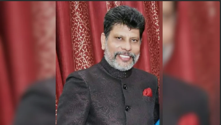 2 महीने बाद दिल्ली से छत्तीसगढ़ लौट रहे BJP प्रदेशाध्यक्ष किरण देव: सड़क दुर्घटना के बाद हुए थे भर्ती, आज रायपुर में जोरदार स्वागत की तैयारी