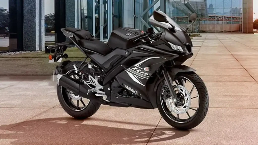Yamaha R15M हो सकती है बंद! Yamaha R2 की एंट्री के बाद कंपनी बदल सकती है लाइनअप, जानें पूरी वजह