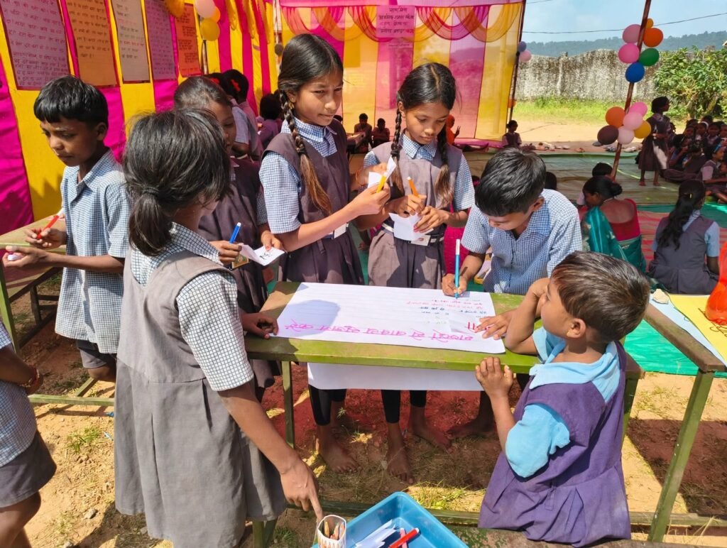 प्राथमिक शाला पटिया में भाषा मेला में बच्चों ने की तरह-तरह की भाषाई गतिविधियां